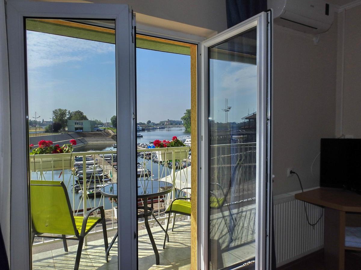 Apartments Marina Apatin Dış mekan fotoğraf